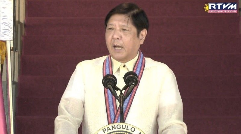 Tổng thống Philippines tuyên bố bảo vệ từng tấc đất lãnh thổ
